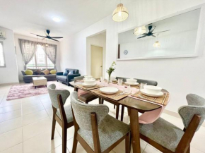 snooze 1-12Pax Cozy Home Setia Alam SCCC TV&WiFi Pool